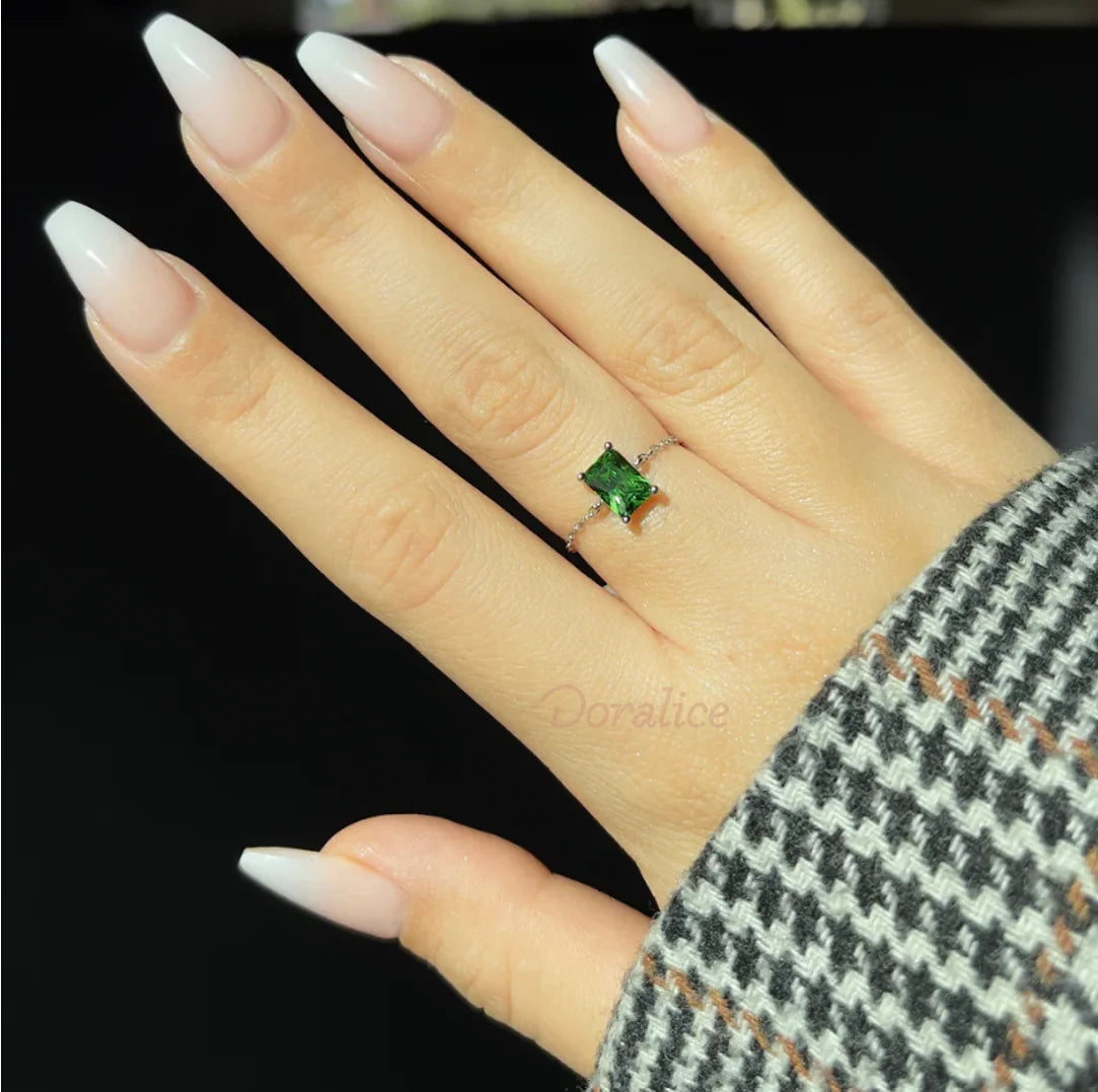 Anel Zendaya Ajustável - Banhado a Ouro 18K - COMPRE 1 E LEVE 2